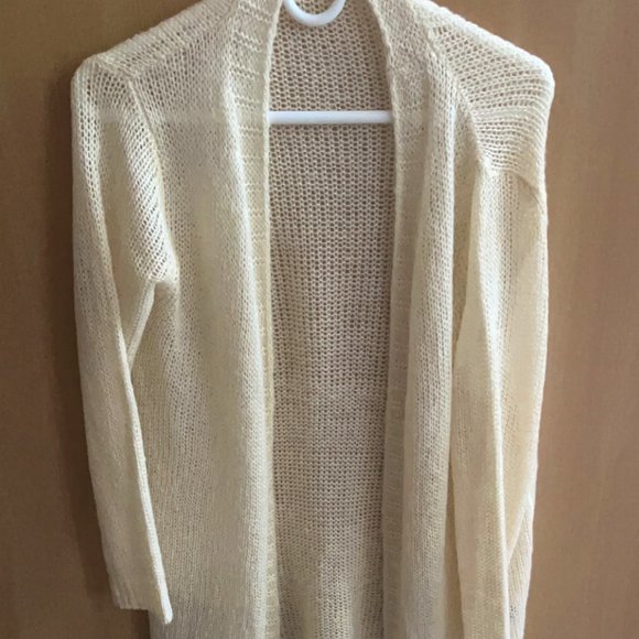 Sweaters - NWOT White Women's Open Front/No Closure Long Sleeve Cardigan Sweater (Medium)